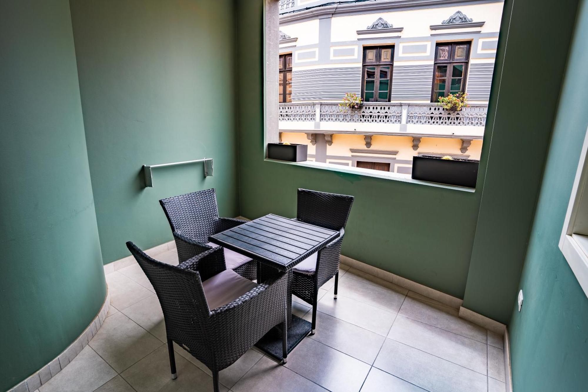 El Puente Holiday Home I- Airport 8,1K 因赫尼奥 外观 照片
