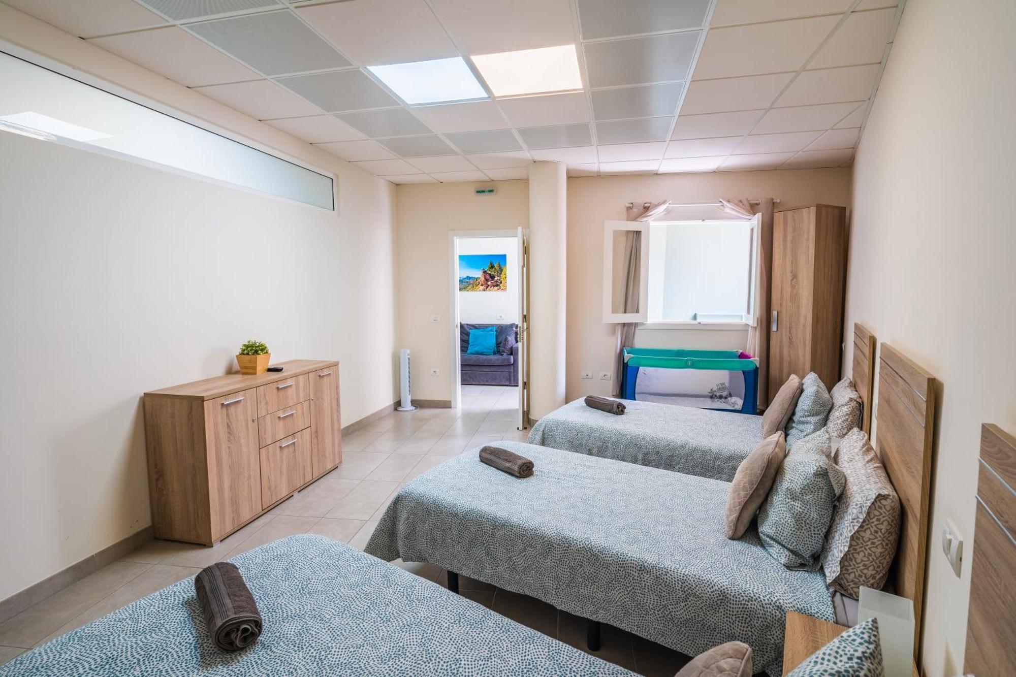 El Puente Holiday Home I- Airport 8,1K 因赫尼奥 外观 照片